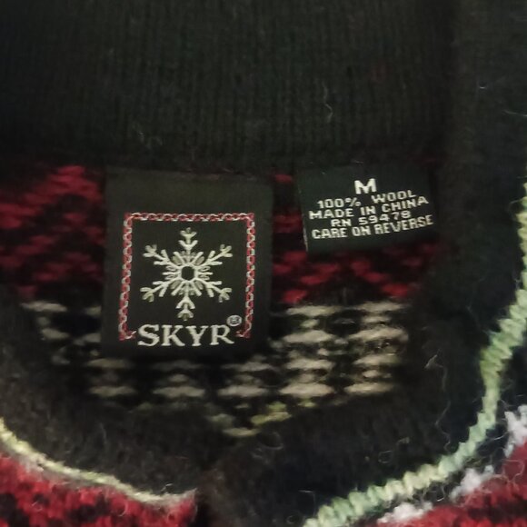 Skyr Red Wool Fair Isle Cardigan Sweater w/ Ornate Metal Clasps Women's Medium - Picture 8 of 15